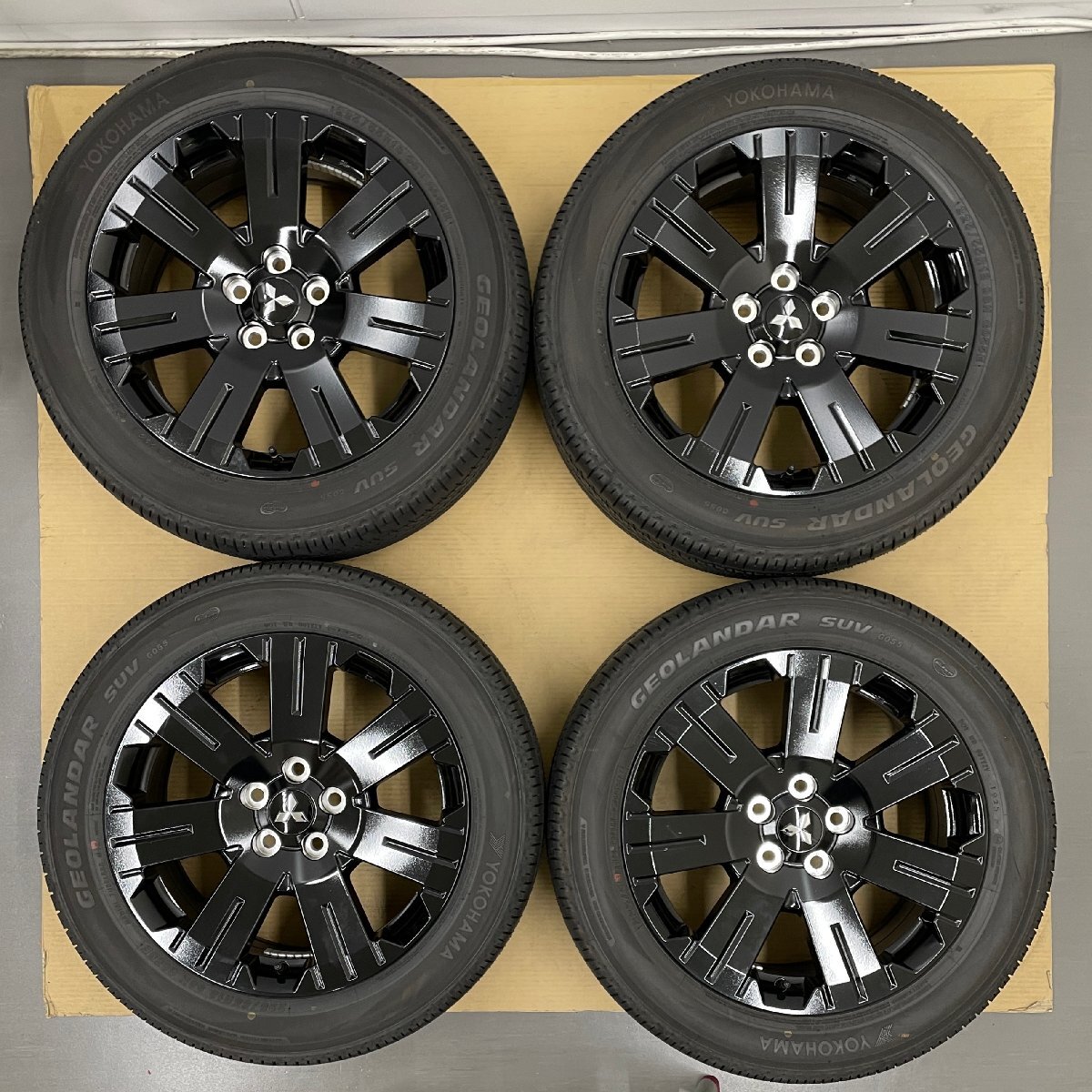 5穴 PCD114.3 18インチ 7.0J ＋38 φ67mm 三菱 デリカD5純正ホイール