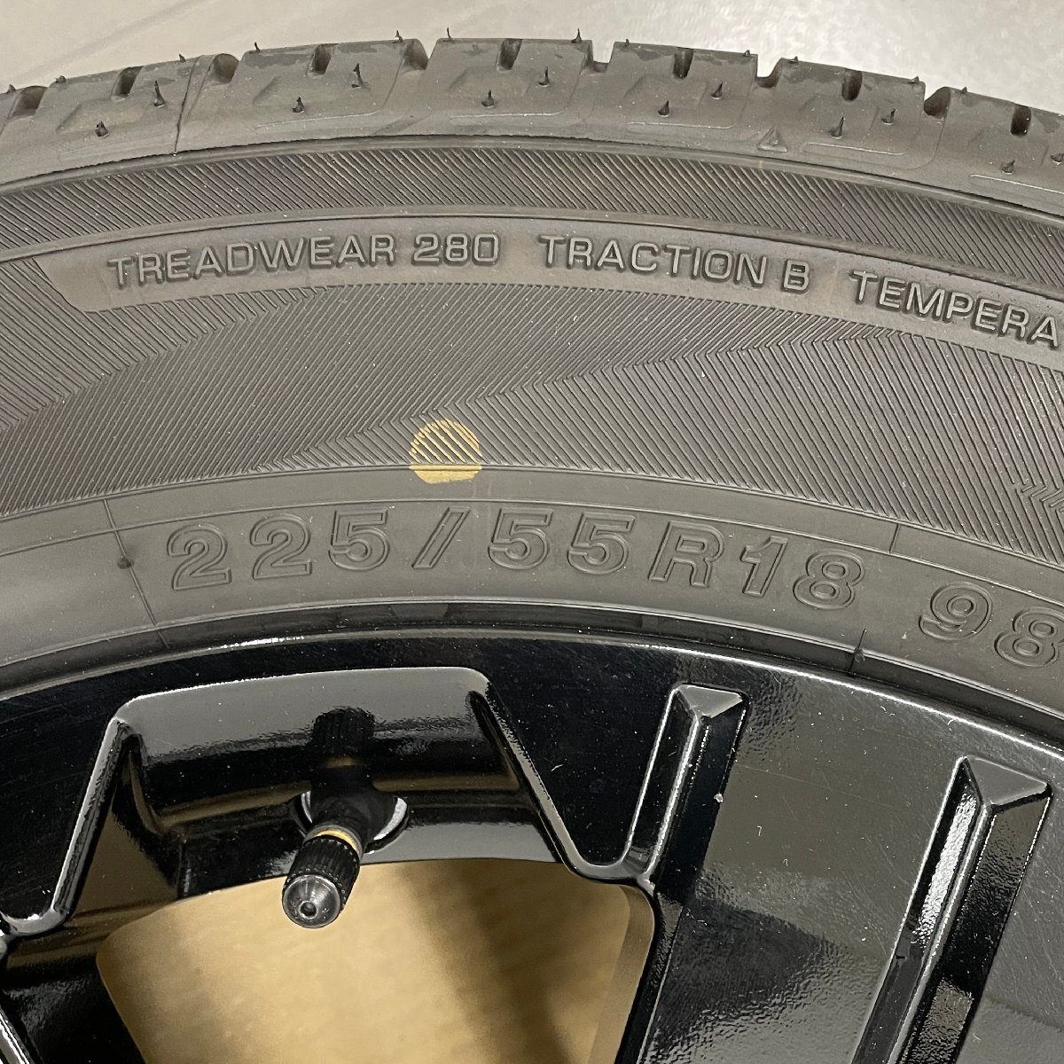 5穴 PCD114.3 18インチ 7.0J ＋38 φ67mm 三菱 デリカD5純正ホイール