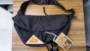 未使用KELTYケルティ/スリムファニー/SLIM FANNY/ウエストバッグ/Black黒/2L/H=14 W=34 D