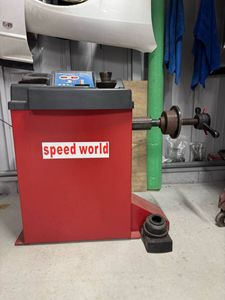 引取限定！自動車用ホイールバランサー 100V 家庭用コンセントにて使用可能！動作確認済