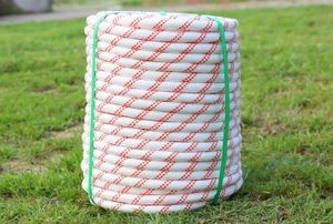 レジャーボートの係船索やアンカーロープ、土木 建築 工事等、幅広い用途（汎用性）船舶