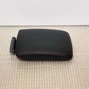 ★スバル インプレッサ WRX STI 純正 本革コンソール リッド アームレスト 赤ステッチ GR