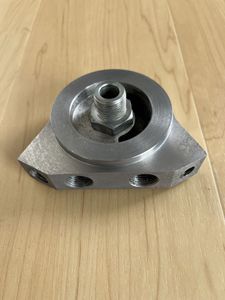 ★【中古】日産　Ｌ型エンジン　オイルクーラー取り出し口 アダプター　オイルブロック　