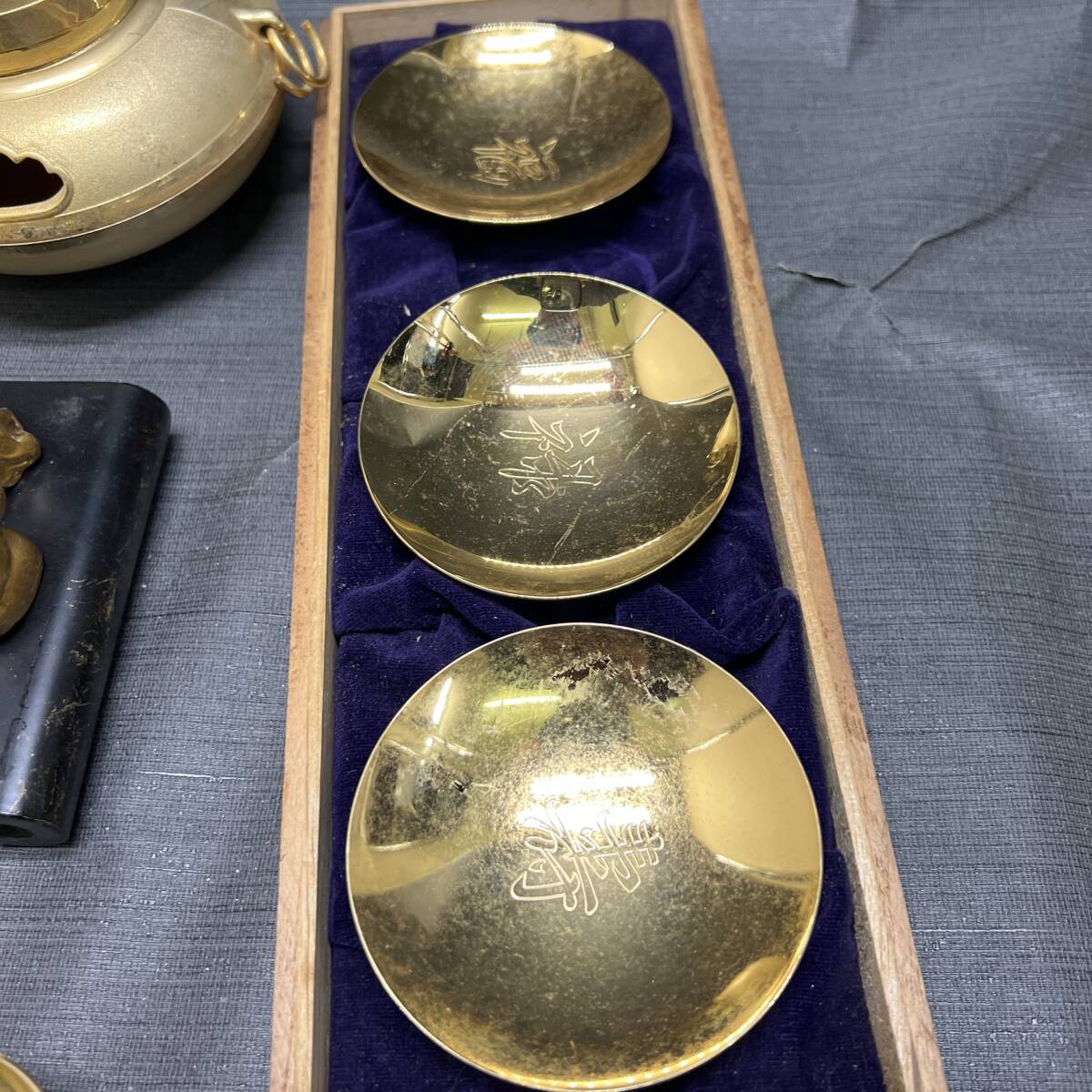 ▽24K GP 盃 約2Kg まとめ 七福神 真鍮 約1Kg 置物 金色仏具風