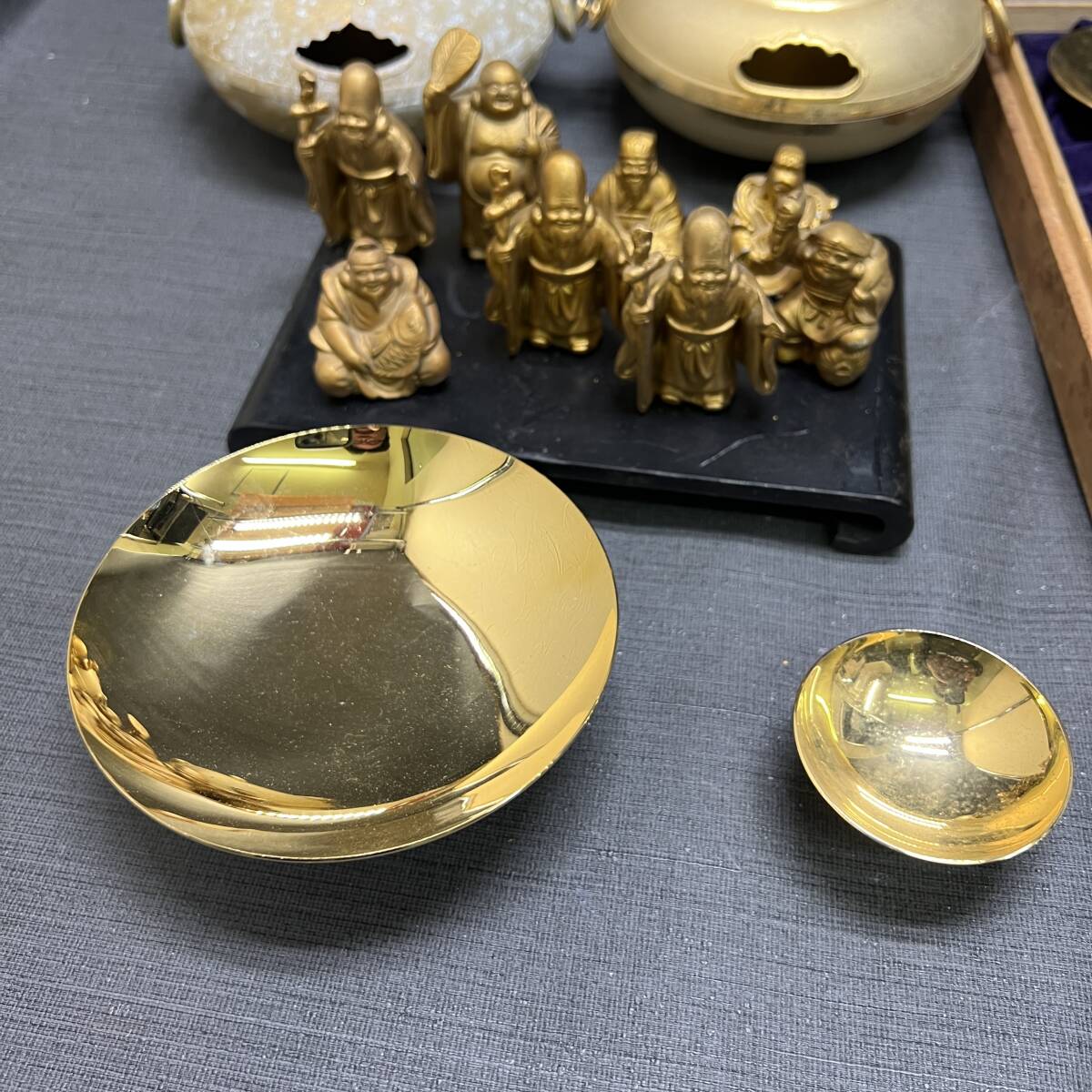 ▽24K GP 盃 約2Kg まとめ 七福神 真鍮 約1Kg 置物 金色仏具風