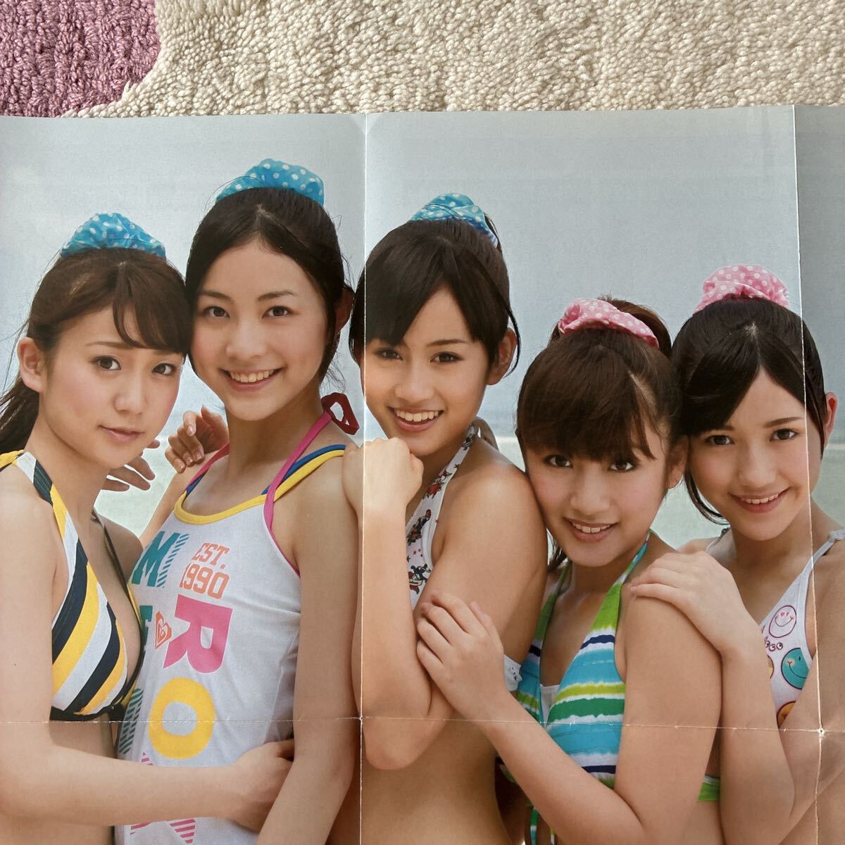 AKB48 ポニーテールとシュシュ 水着 ポスター 渡辺麻友 前田敦子 大島