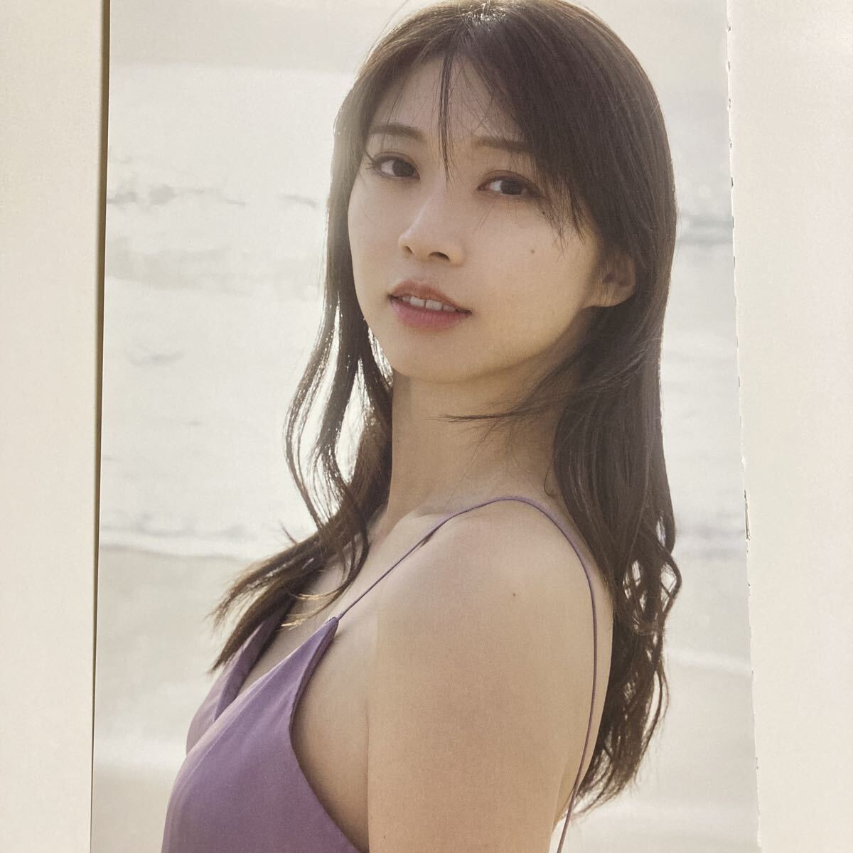 牧野真莉愛 150μ厚手ラミネート加工 6ページ 写真集 ブルーミング