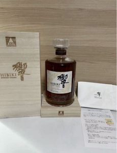 響 100周年 700ml 箱のYahoo!オークション(旧ヤフオク!)の相場・価格を