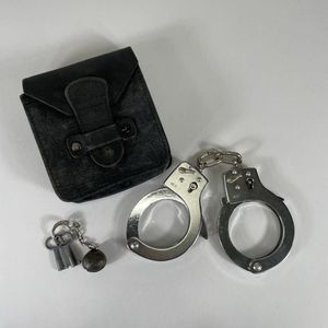 黒の手錠 鍵付き 手錠 鍵のYahoo!オークション(旧ヤフオク!)の相場・価格を見る｜Yahoo