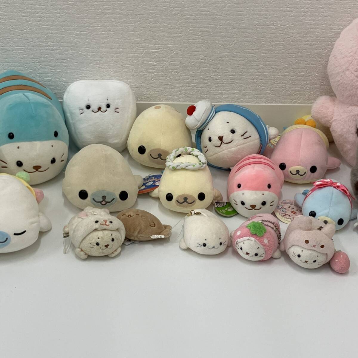 △ しろたん まめゴマ 20点以上 まとめ商品 サンエックス ぬいぐるみ