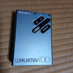 ウォークマン レトロのYahoo!オークション(旧ヤフオク!)の相場・価格を