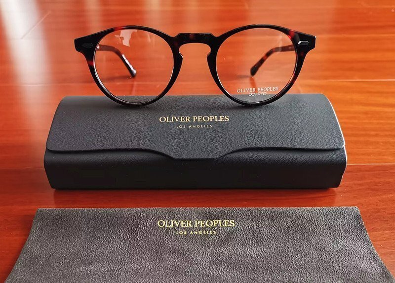 Oliver Peoples OVの値段と価格推移は？｜337件の売買データからOliver