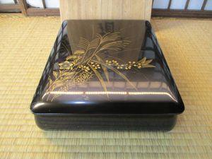 輪島塗文箱の値段と価格推移は？｜2件の売買データから輪島塗文箱の