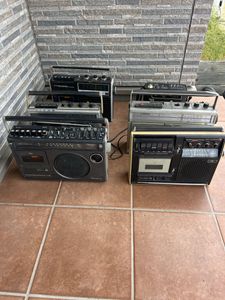 レトロ ラジカセ 東芝のYahoo!オークション(旧ヤフオク!)の相場・価格