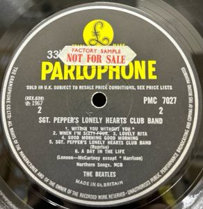 251位 BEATLES / SGT. PEPPERS LONELY HEARTS CLUB BAND (UK-ORIGINAL / MONO FACTORY SAMPLE)