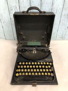 タイプライターのYahoo!オークション(旧ヤフオク!)の相場・価格を見る