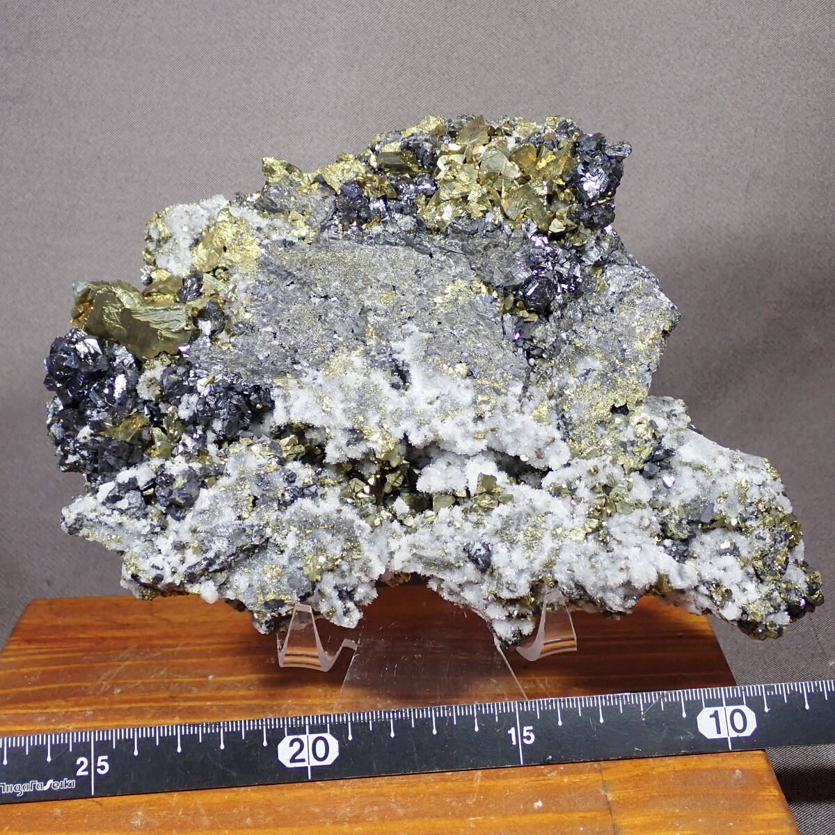 明延鉱山 黄銅鉱 原石 約19.2kg 石英 鉱物標本 鉱石 大型 明延鉱山 黄