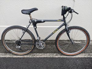 マディフォックスの値段と価格推移は？｜26件の売買データからマディ