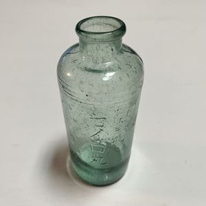 古い瓶の値段と価格推移は？｜12件の売買データから古い瓶の価値が