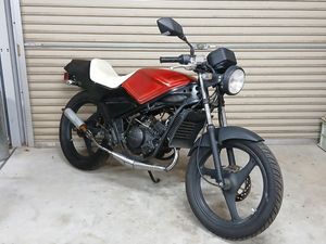 スズキ RG50 初期型 当時物 希少純正シートアンダーカウル RG50ガンマの値段と価格推移は？｜92件の売買データからRG50ガンマの