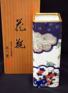 深川製磁 宮内庁御用達 花瓶の値段と価格推移は？｜35件の売買データ