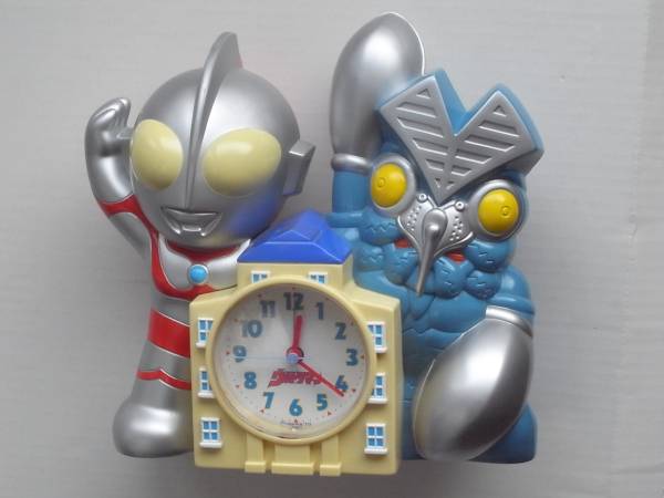 ウルトラマン＆バルタン星人☆おしゃべり目覚まし時計＆おまけ
