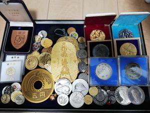 万博 記念メダルの値段と価格推移は？｜123件の売買データから万博