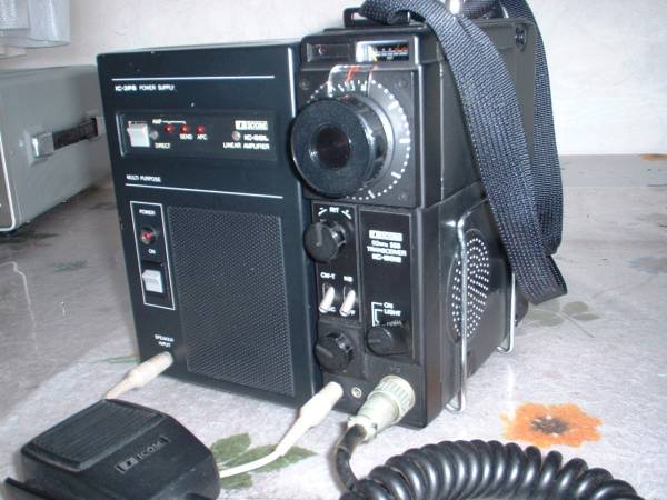現用品　ICOM ５０Mhz帯トランシーバー　IC-502+リニアです。_2