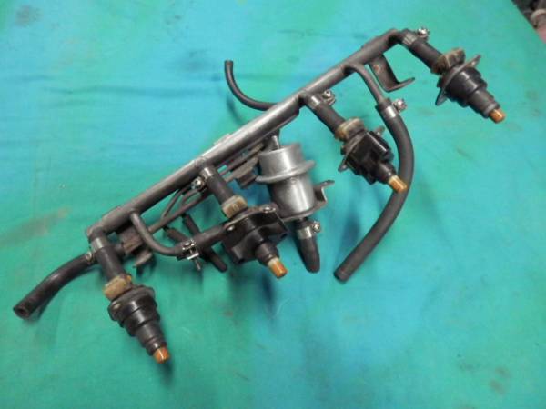 DR30 FJ20 純正フューエル デリバリーパイプ インジェクター R30