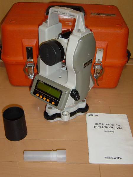 ☆Nikonニコン NE20LC デジタルセオドライト 三脚付！☆(測量、角度計 