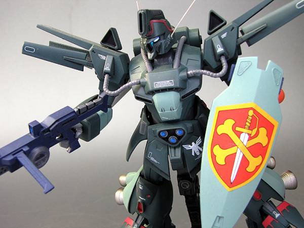 1/100ダギイルス完成品２体セット（MGガンダムF91