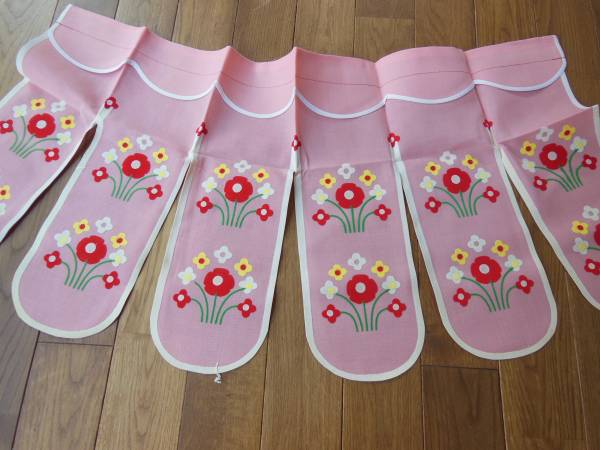 昭和レトロポップ*花柄*花*ピンク*のれん*暖簾*布*生地*可愛い♪(暖簾
