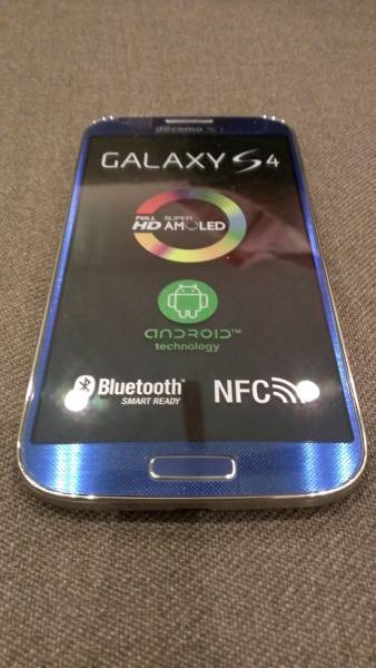 ☆ 新品未使用 ☆ GALAXY S4 SC-04E ブルー 青 保証有 制限○(サムスン  