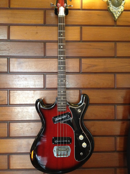TEISCO BL-2 モズライト型ベース 極薄ネック＆ショートスケール(エレキ