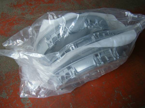 200系 ハイエース 15インチホイールキャップ 4枚 未使用未開封♪_2