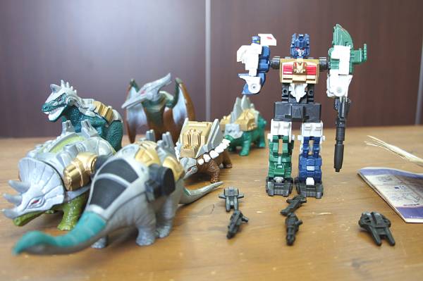 トランスフォーマー D-328 恐竜戦隊 ダイノキング(トランスフォーマー