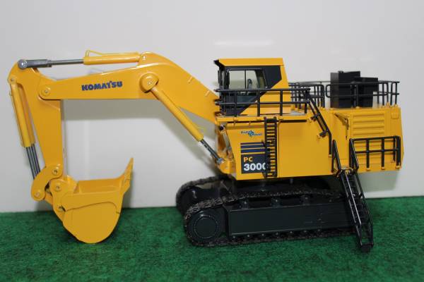 KOMATSU】コマツ PC3000-6 バックホウ 建機 重機 S=1/50(建設車両