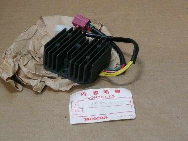 ホンダ純正31600-415-008 レギュレーター ウイングGL400-500
