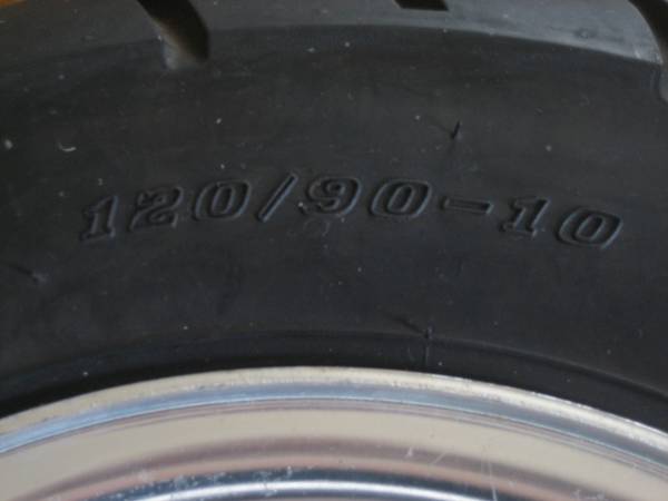 モンキー １０インチ アルミホイール タイヤセット 1 90 10 リア 売買されたオークション情報 Yahooの商品情報をアーカイブ公開 オークファン Aucfan Com