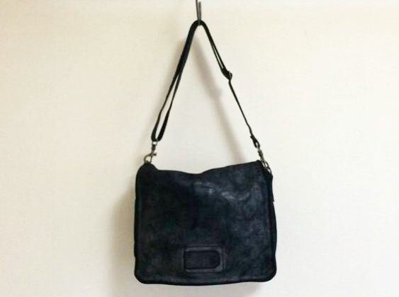 美品 マルジェラ 11ライン レザーショルダーバッグ ブラック 黒