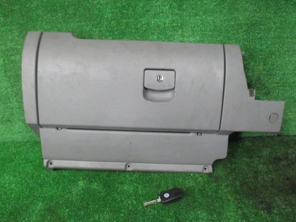 ビートル　9CAQY　グローブボックス