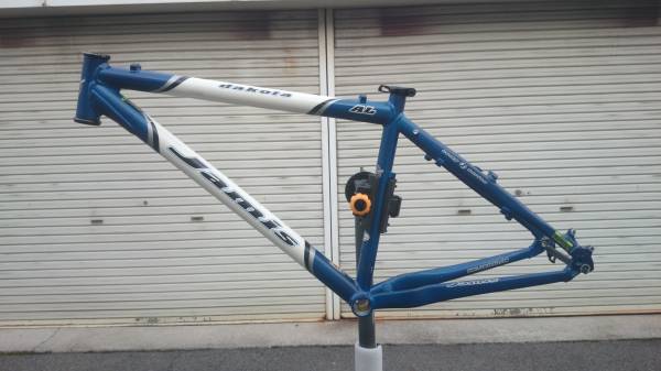 Jamis Dakota AL 17サイズ　青/白　中古