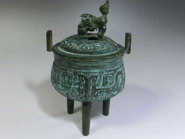 香炉□古い青銅 獅子乗ったり 三つ足 時代物 灰器 火器 お香具