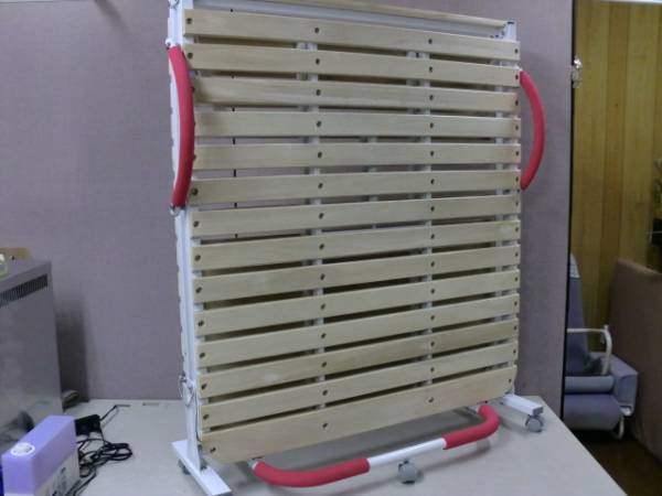 メーカー不明　木製 簡易折畳みベット 中古品