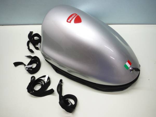 ドゥカティ ＦＡＳＴＢＡＧ リアシートバッグ