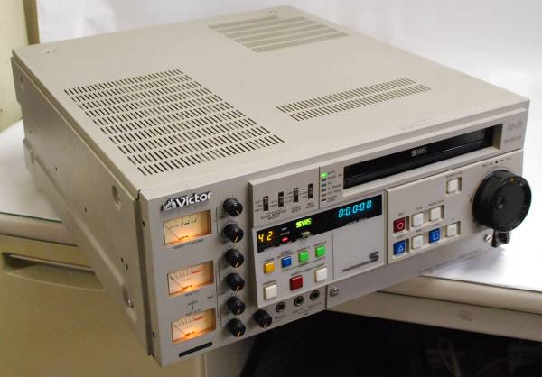 通電確認のみ Victor/ビクター BR-S611 業務用 VHS ステレオ ビデオ