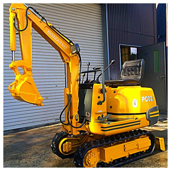 KOMATSU 　ミニユンボ　ディーゼル車ＰＣ０2