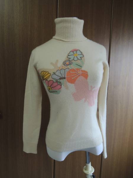 Chesty(チェスティ)蝶モチーフカシミアニット