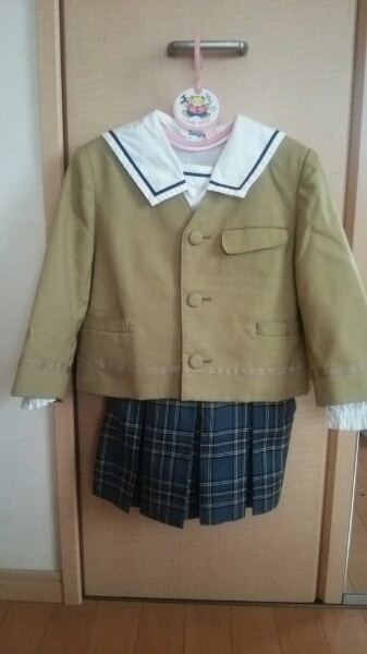 マザーゲーム ドラマ使用 幼稚園制服 110 女児 レア 110 105 114cm 売買されたオークション情報 Yahooの商品情報をアーカイブ公開 オークファン Aucfan Com