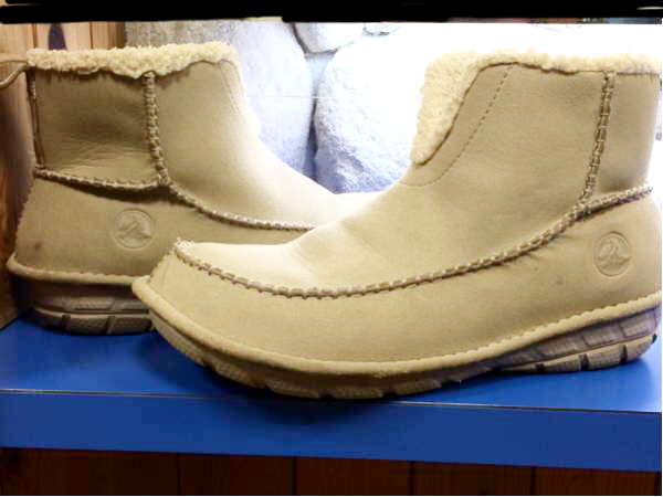 クロックス ブーツ crocs croccasin boot M9/W11(26.0cm)｜売買されたオークション情報、yahooの商品情報を ...